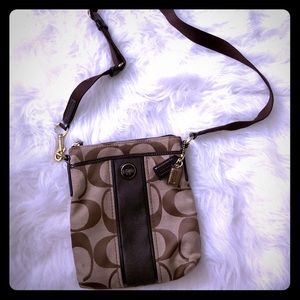 Authentic Coach Messenger Crossbody